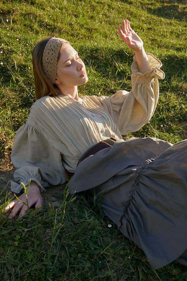 Asimetrik Fırfırlı Etek Taş