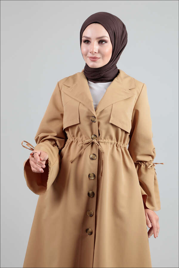 Beli Bağcıklı Camel Trenç