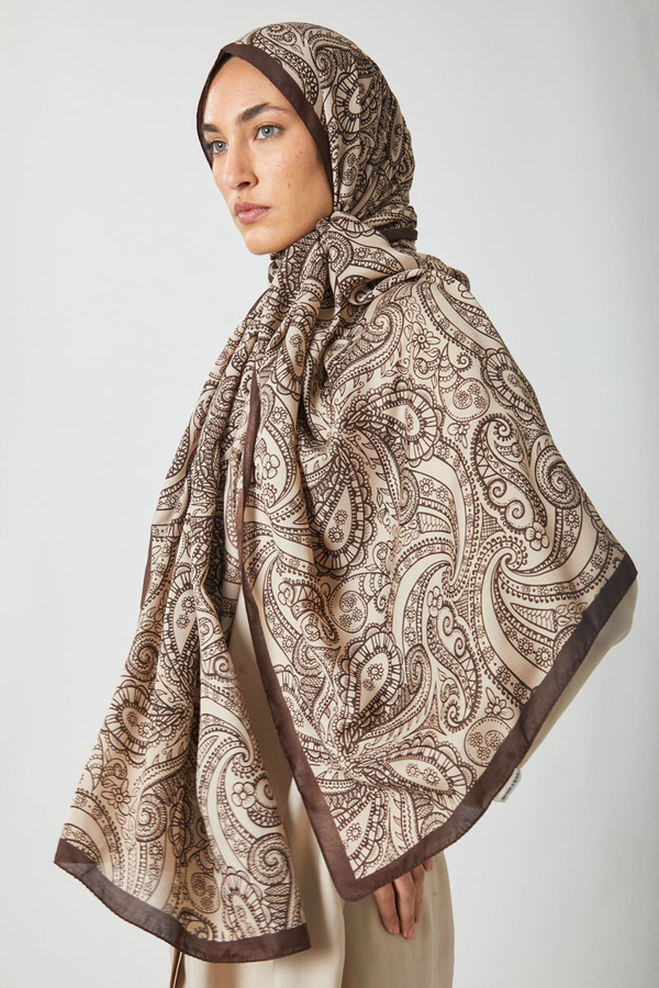 Çiçek Motifli Şal Kahverengi 