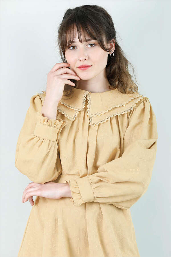 Çift Yaka Bol Kesim Elbise Camel