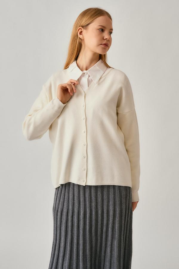 Crew Neck Premium Knit Cardigan Ecru - 8