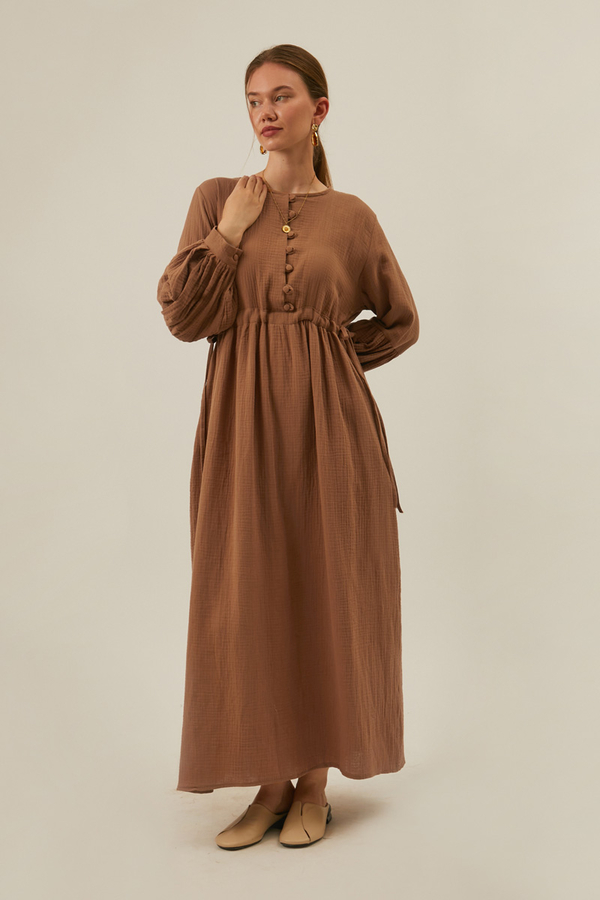 Düğmeli Müslin Elbise Açık Taba