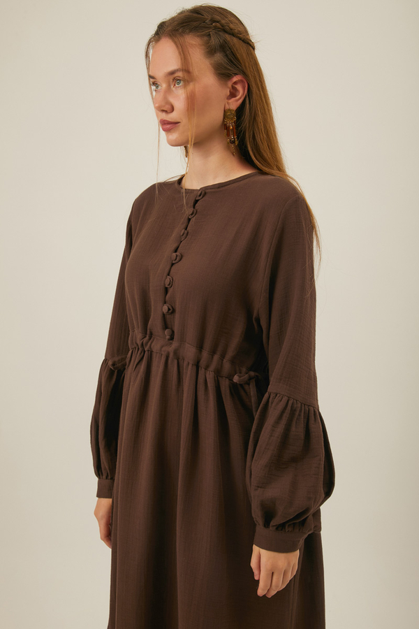 Düğmeli Müslin Elbise Kahverengi - 4