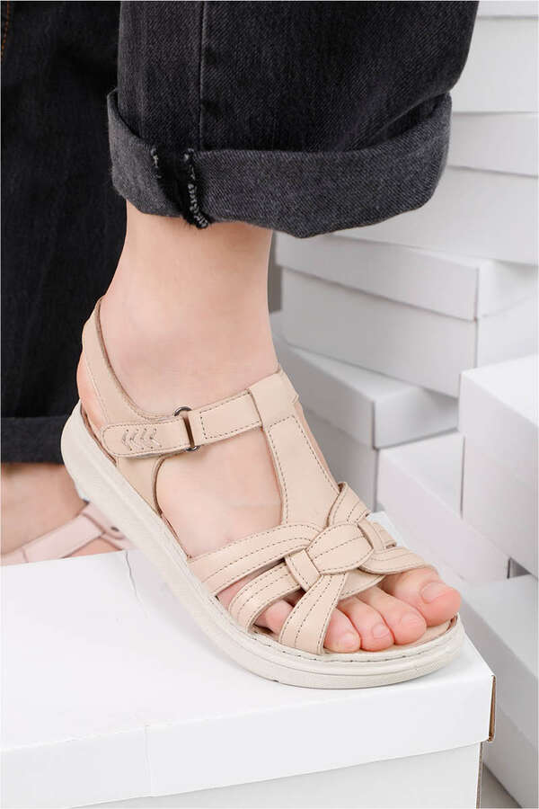  - Klasik Sandalet Bej