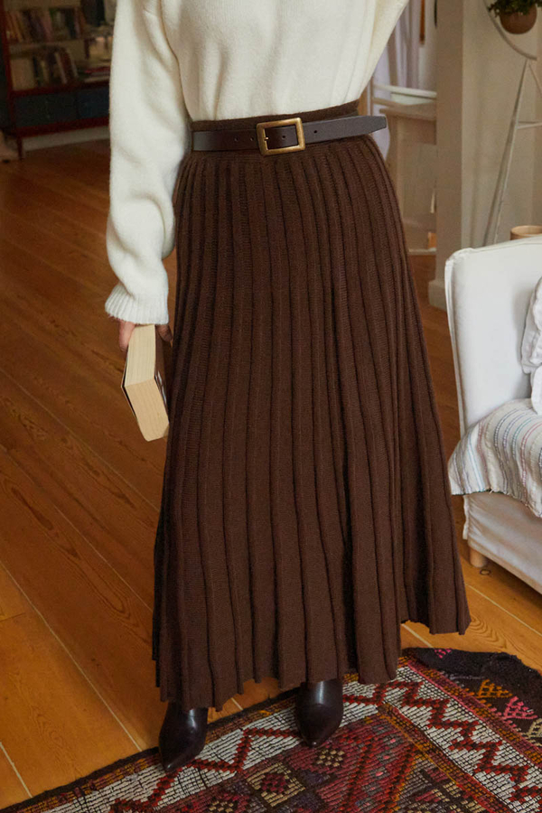Pleated Knit Skirt Brown
