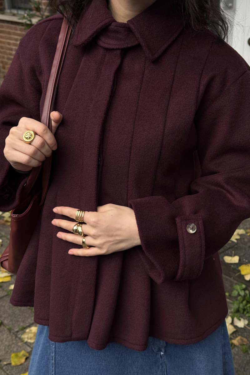 Pleated Short Coat Burgundy