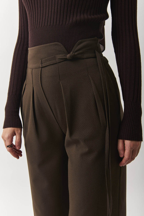 Pleated Waistband Trousers Brown (1)