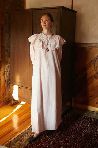 Robası Volan Detaylı Elbise Pudra - 1