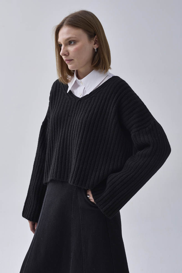 V Neck Crop Knit Sweater Black - 7