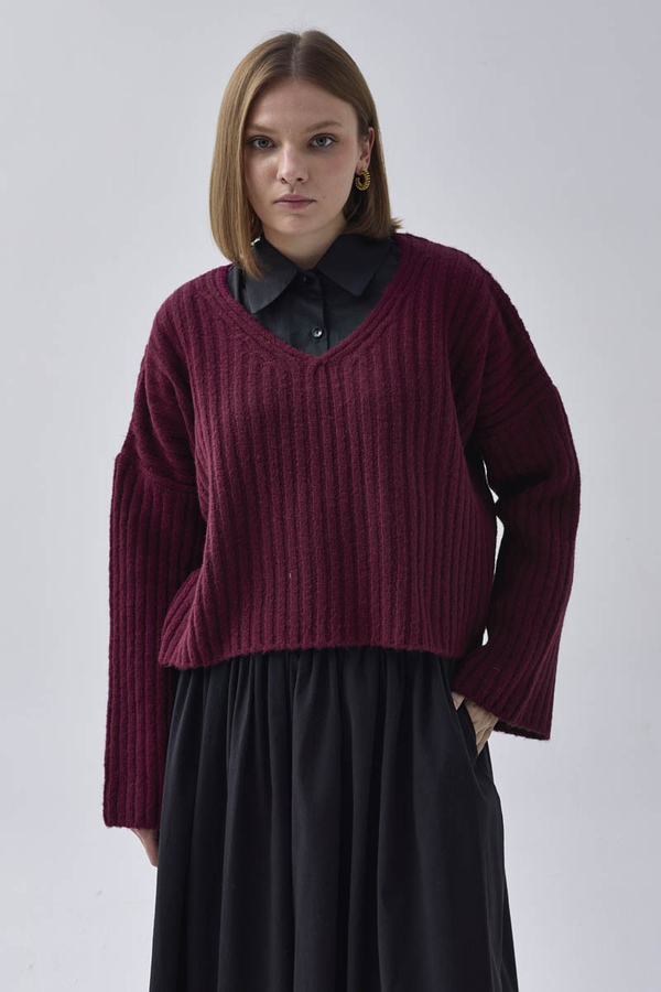V Neck Crop Knit Sweater Cherry - 1