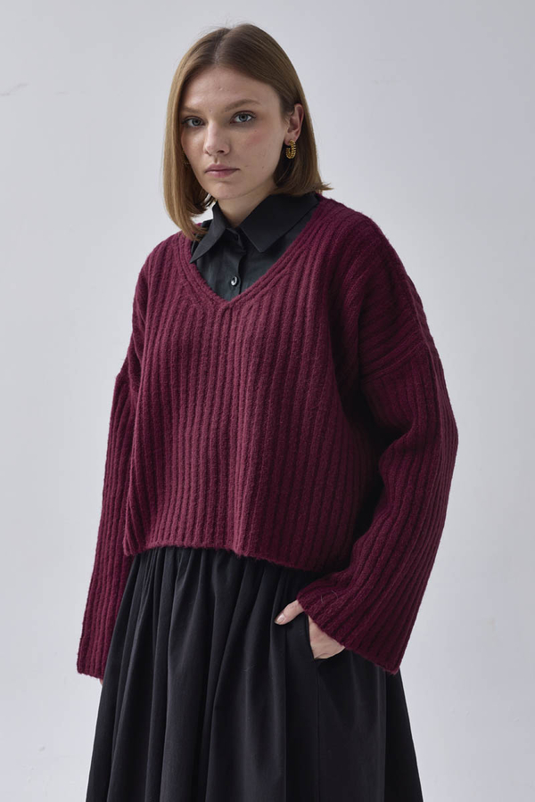 V Neck Crop Knit Sweater Cherry - 7