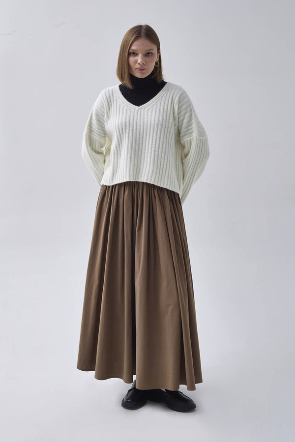 V Neck Crop Knit Sweater Ecru - 10