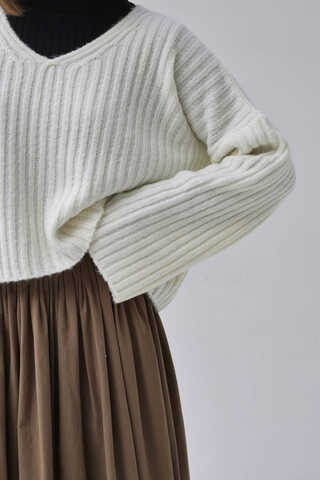 V Neck Crop Knit Sweater Ecru - 12