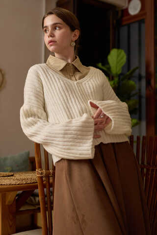 V Neck Crop Knit Sweater Ecru - 2