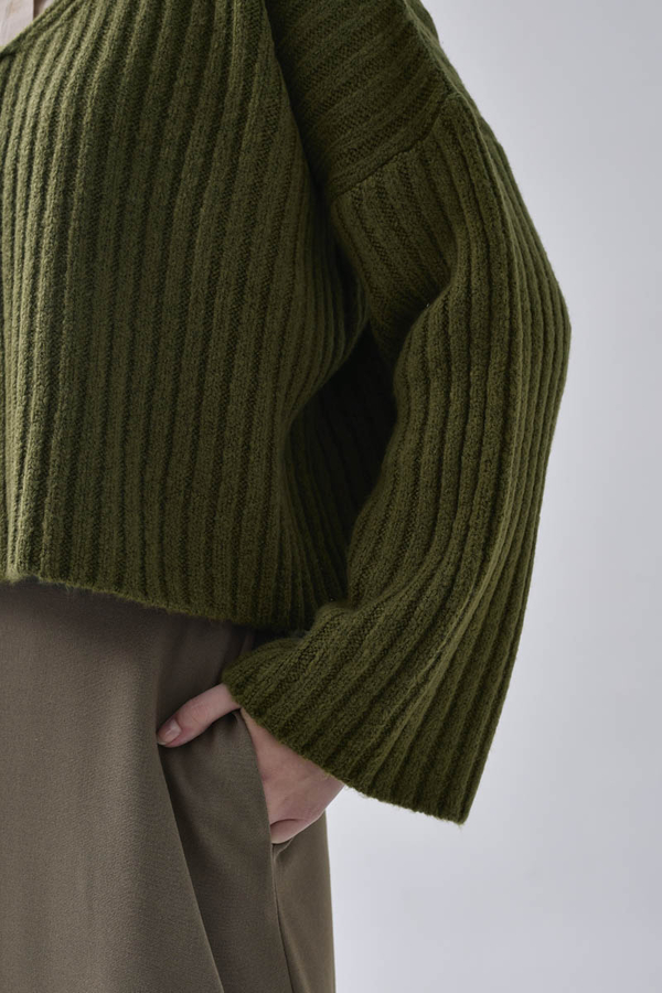 V Neck Crop Knit Sweater Khaki - 10