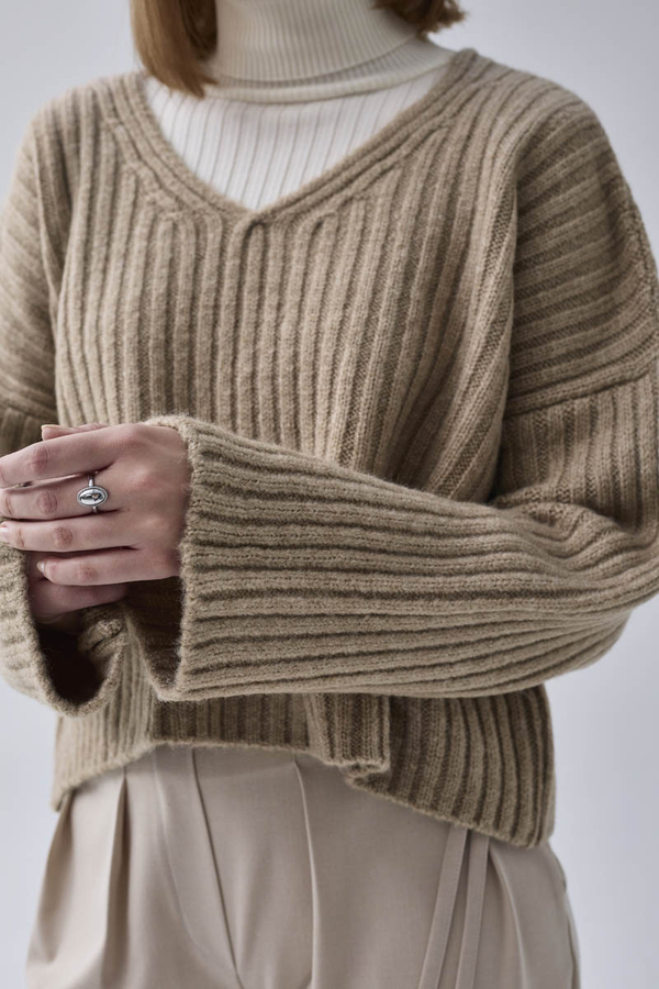 V Neck Crop Knit Sweater Mink - 3