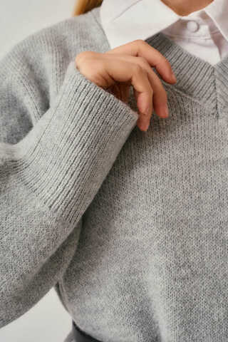 V-Neck Knit Sweater Light Grey - 1