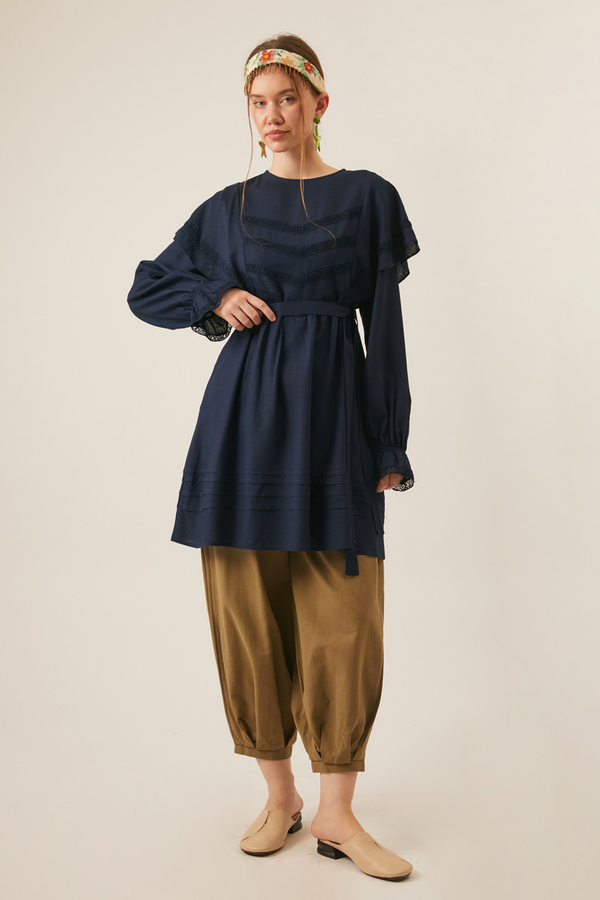 Volan Detaylı Dantelli Tunik Lacivert - 1