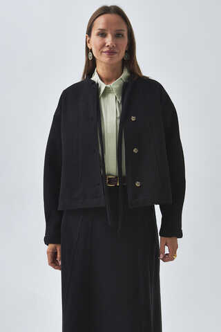 Yakası Bağlamalı Kısa Ceket Siyah - 4