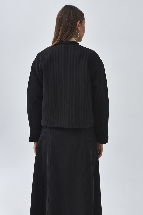 Yakası Bağlamalı Kısa Ceket Siyah - 8